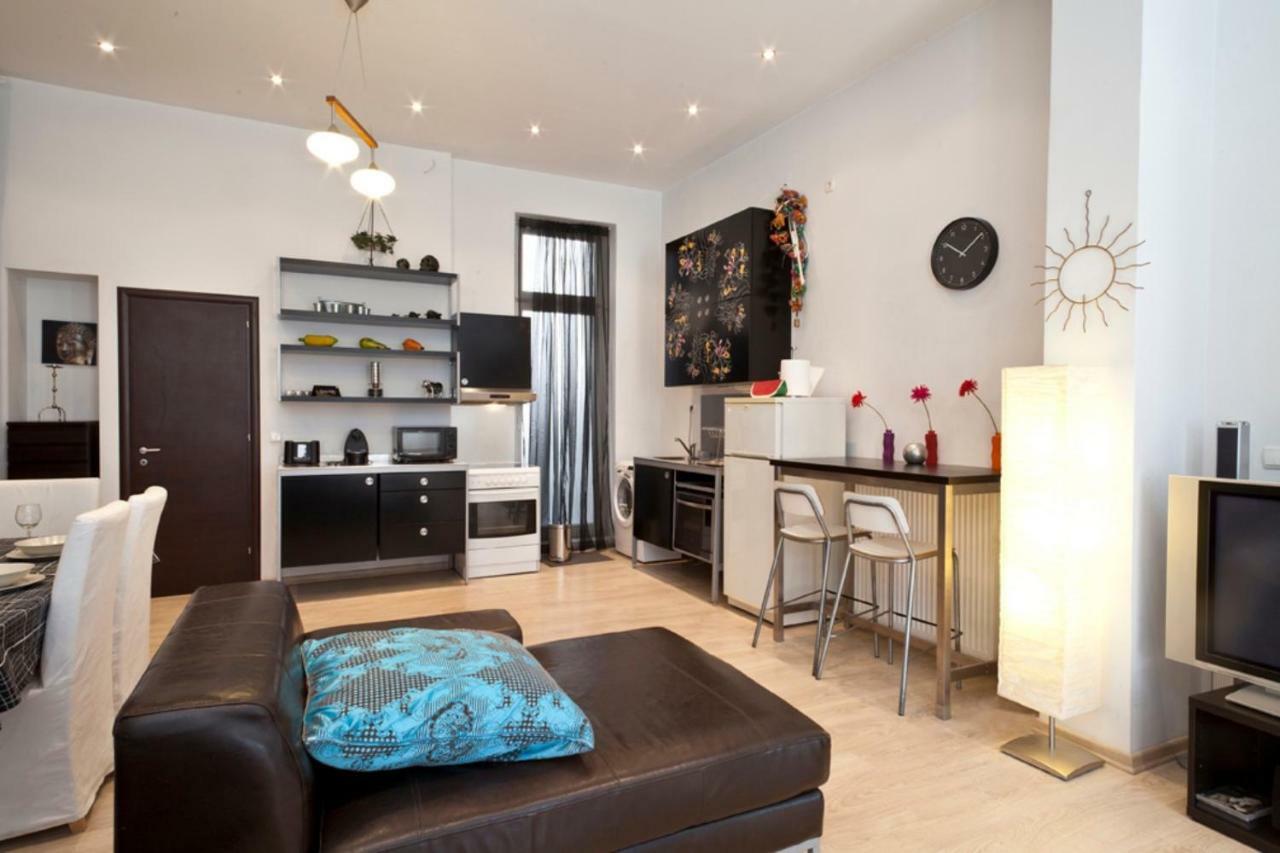 Deluxe Central Loft Near Acropolis Athena Bagian luar foto